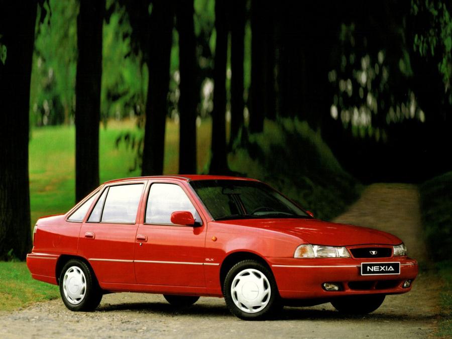  Daewoo Nexia Sedan 1994 года  (фото 8 из 9)